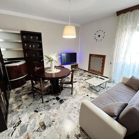 Casa Di Mattia Apartment Пескара Екстериор снимка