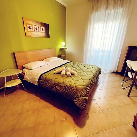 Casa Di Mattia Apartment Пескара Екстериор снимка