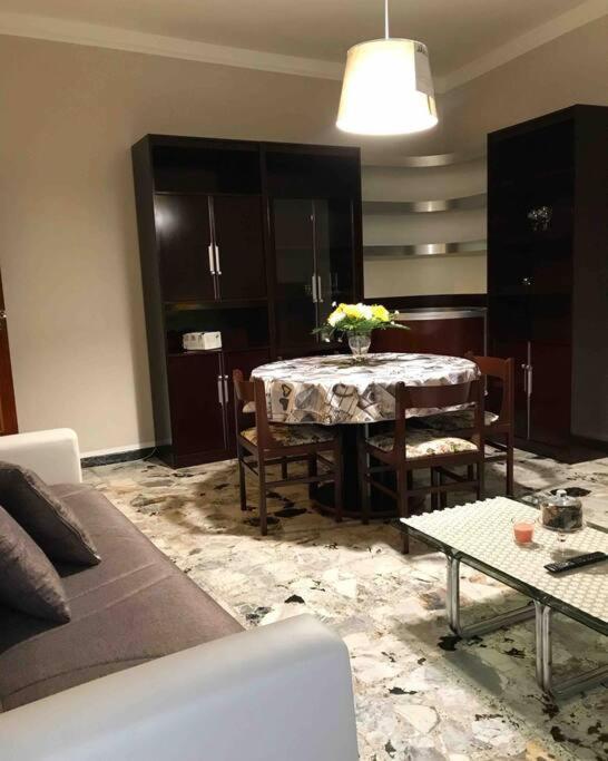 Casa Di Mattia Apartment Пескара Екстериор снимка